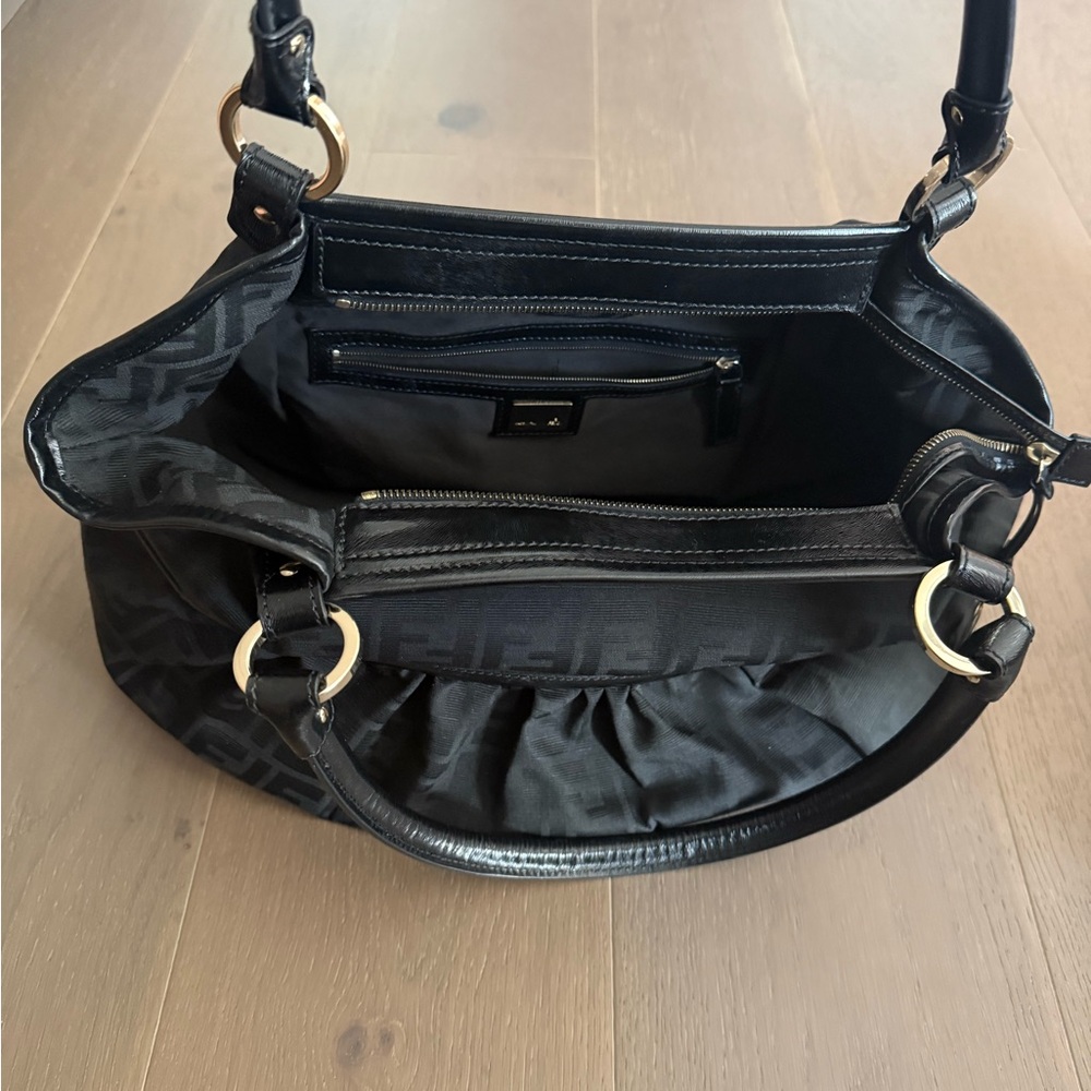 Authentic Fendi Chef Bag Black FF Zucca
Jaquard Hobo - Picture 7 of 14